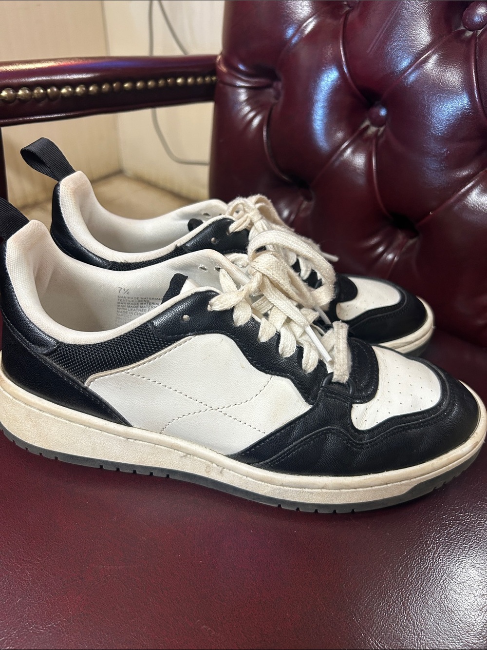 wild fable Black and White Low-Top women’s Sneakers 7.5